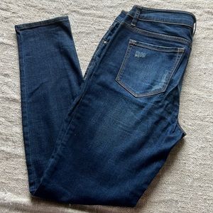 Excellent condition dark wash  skinny jeans